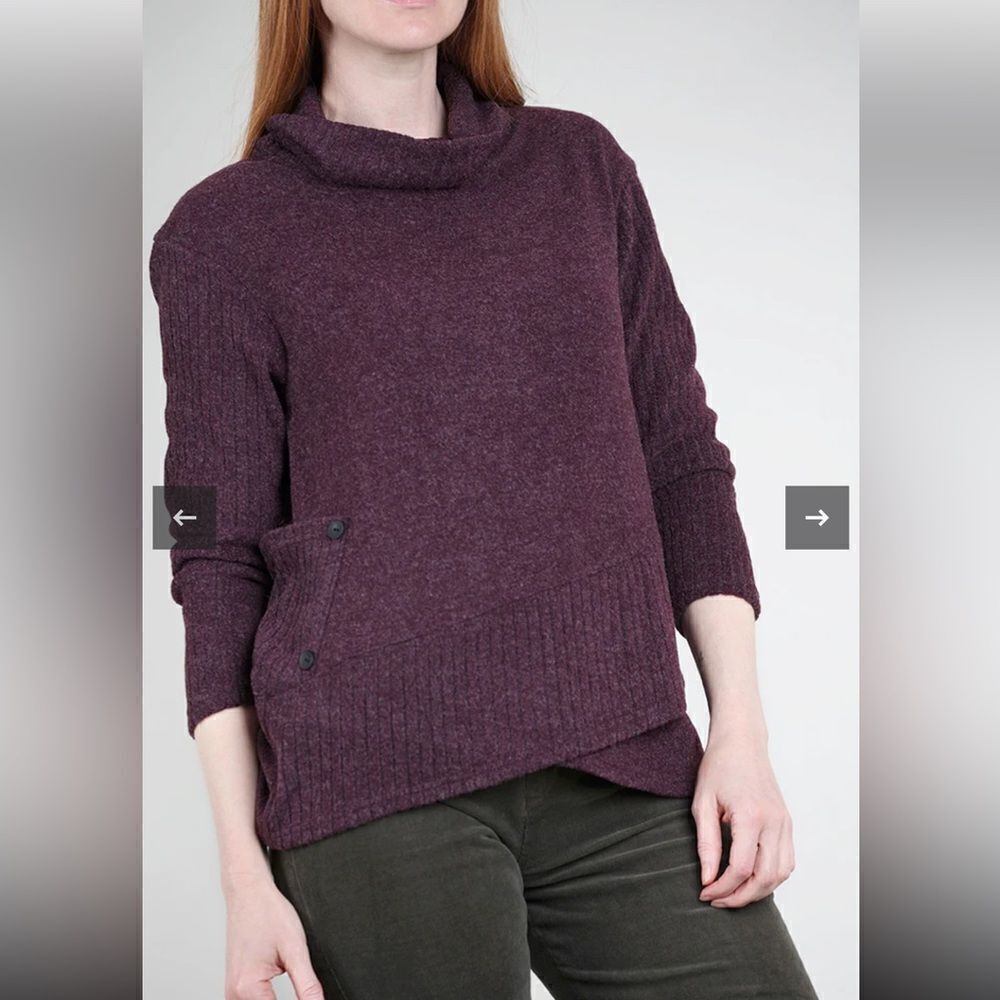 TRISHA TYLER Crossover Hem Brushed Top in Plum Purple Size XS Sweater